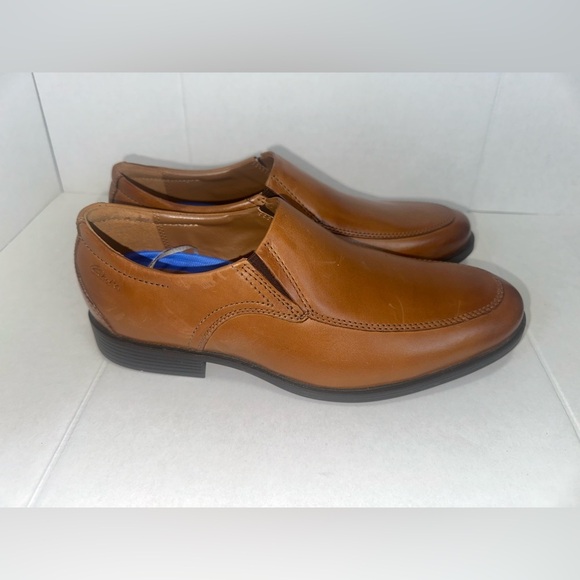 Clarks Men\'s Brown Leather Slip-Ons size 8 1/2W.      (#144) main image 7